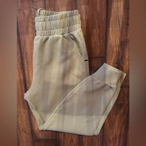 Like New Alphalete Celery Green Jogger Pants